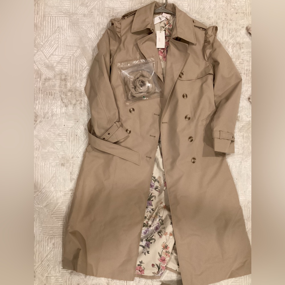 Love Shack Fancy x GAP trench coat (BRAND NEW)